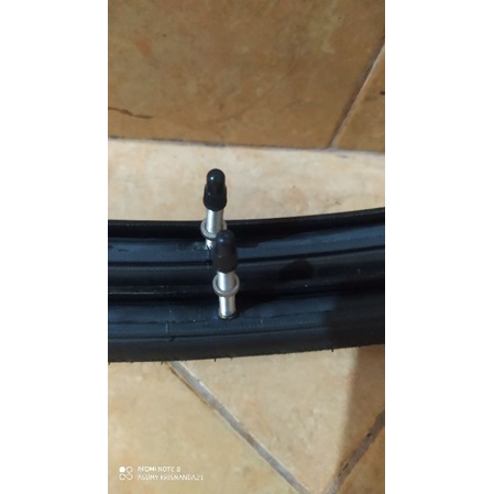 ban roadbike lepasan genio breaker 2.0 4 kali pakai