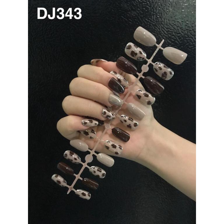 24Pcs Kuku Palsu Murah Motif DJ343 / Fake Nails Motif Gliter Glossy Nude / Nail Art Kuku Palsu