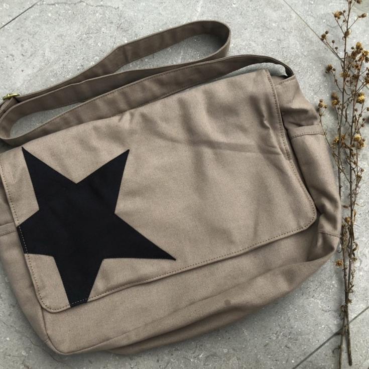 Sale Terbatas STAR MESSENGER BAG [BLACK] | aesthetic messenger bag | fairycore bag