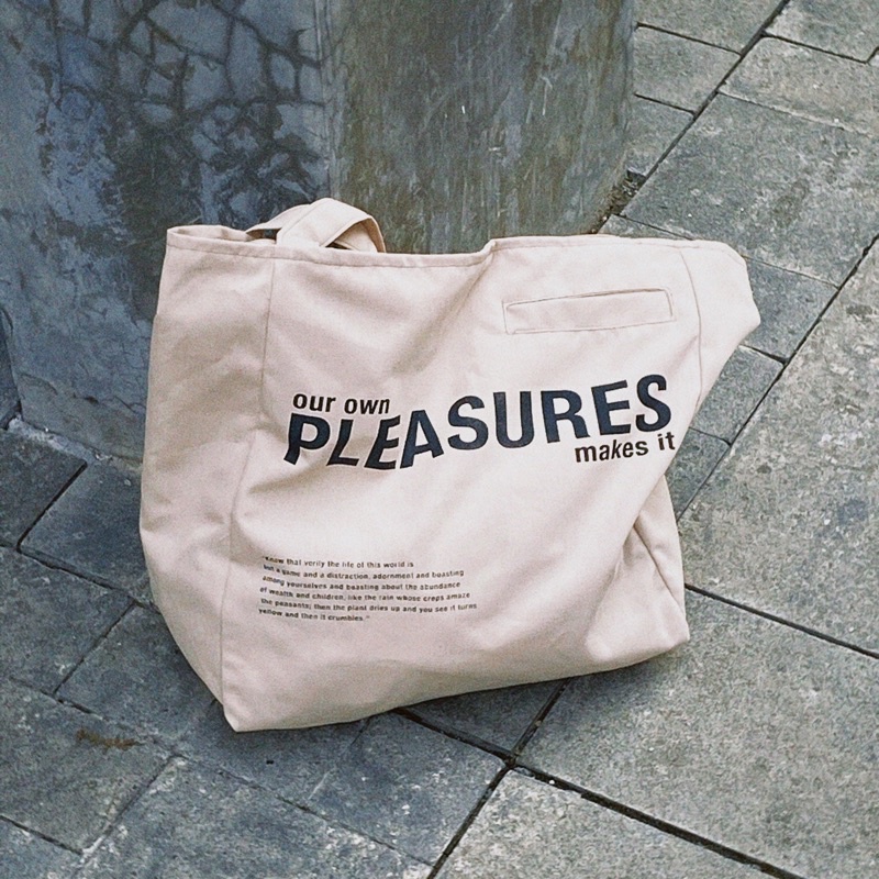 Totebag Pelasures