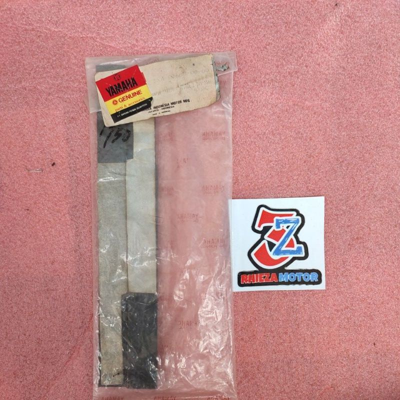Karet damper air shroud 7 Force 1 F1 F1z Fiz F1zr Fizr 3XA original baru YGP nos / 3XA-E2688-00
