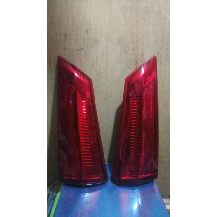 [READY] Reflektor Belakang Variasi Set Rh Lh Calya Sigra / Perlengkapan Variasi Mobil Murah / Akseso