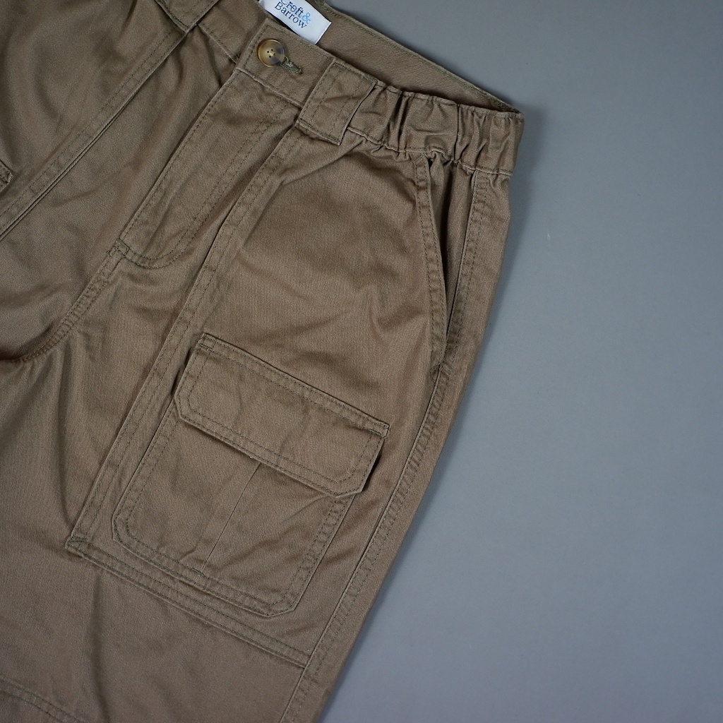 Croft &amp; Barro*w Classic-fit Side-elastic Cargo Short