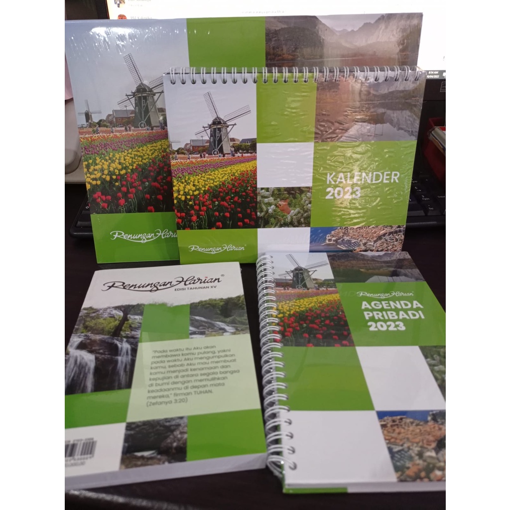 

PAKER AKHIR TAHUN 2023 (RENUNGAN 1TH,AGENDA,KALENDER MEJA,KALENDER DINDING)