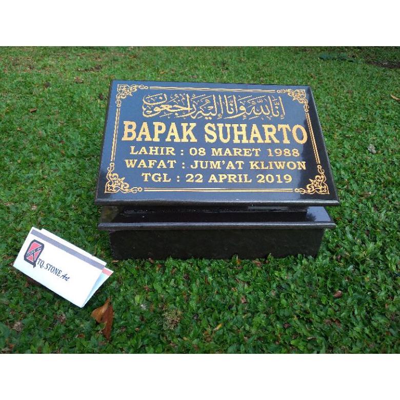 

PRODUK- NISAN MODEL MAKAM PAHLAWAN PAPAN NAMA + DUDUKAN TERMURAN UKURAN P:30 L:20 T:20 CM + PACKIN KAYU .
