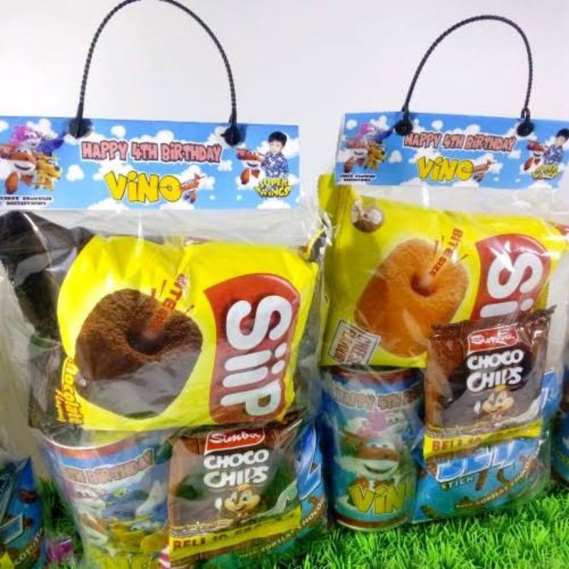 

Tas Ultah LABEL dan PLASTIK SNACK ULANG TAHUN CUSTOM DESIGN