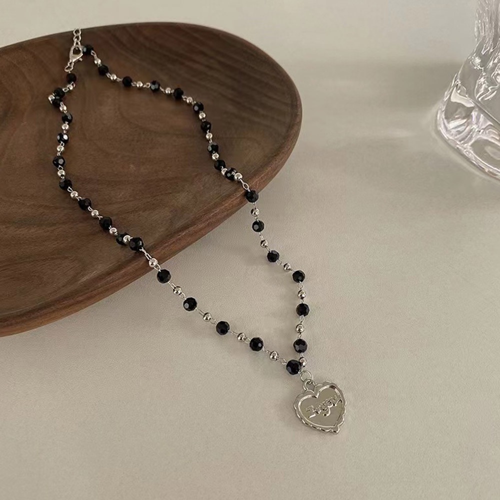 Kalung Rantai Choker Liontin Hati Geometris Warna Silver Gaya Vintage Untuk Wanita