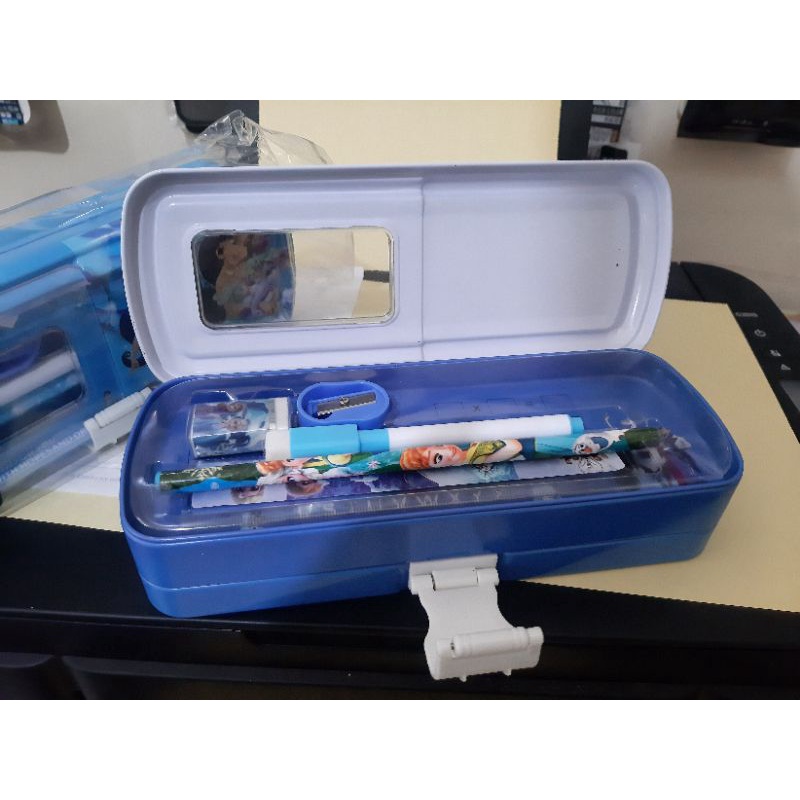 

KOTAK PENSIL FULL SET KARAKTER