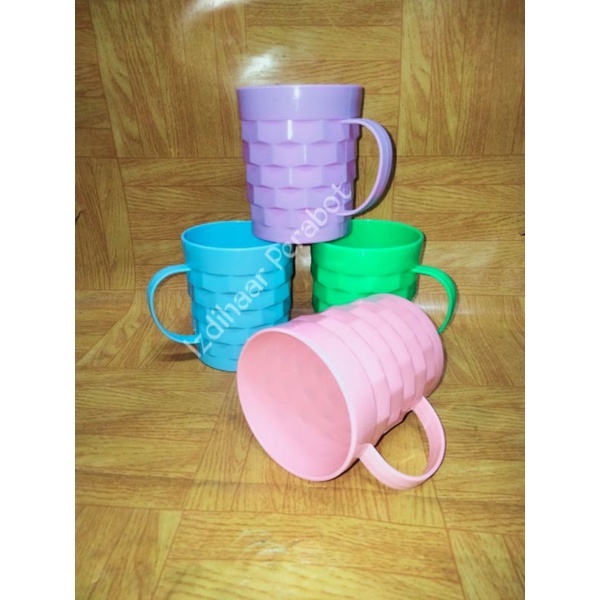 Gelas Cangkir Plastik Gagang Motif Tikar