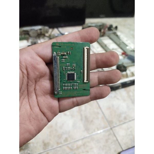 TCON BOARD TV LCD POLYTRON PLM 32B70 - 32B72