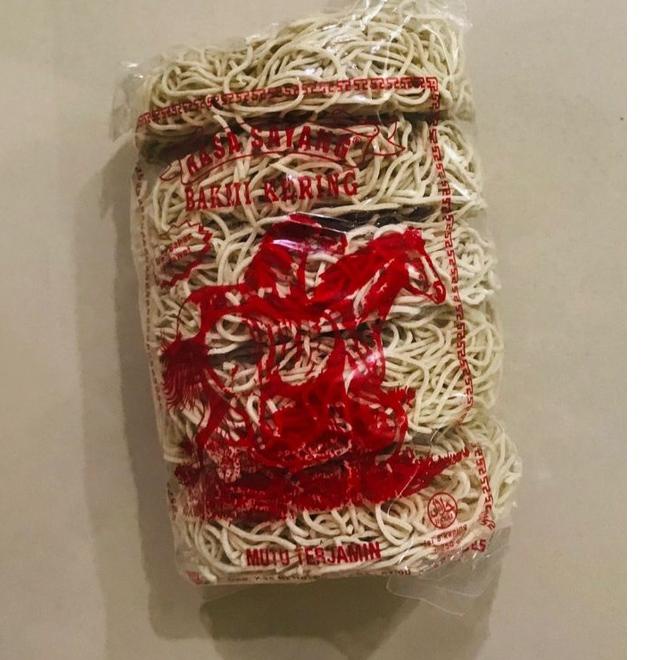 

Ekstra benefit--Mie Pangsit / mie ayam /mie kering Cap KUDA sebungkus isi 5 keping