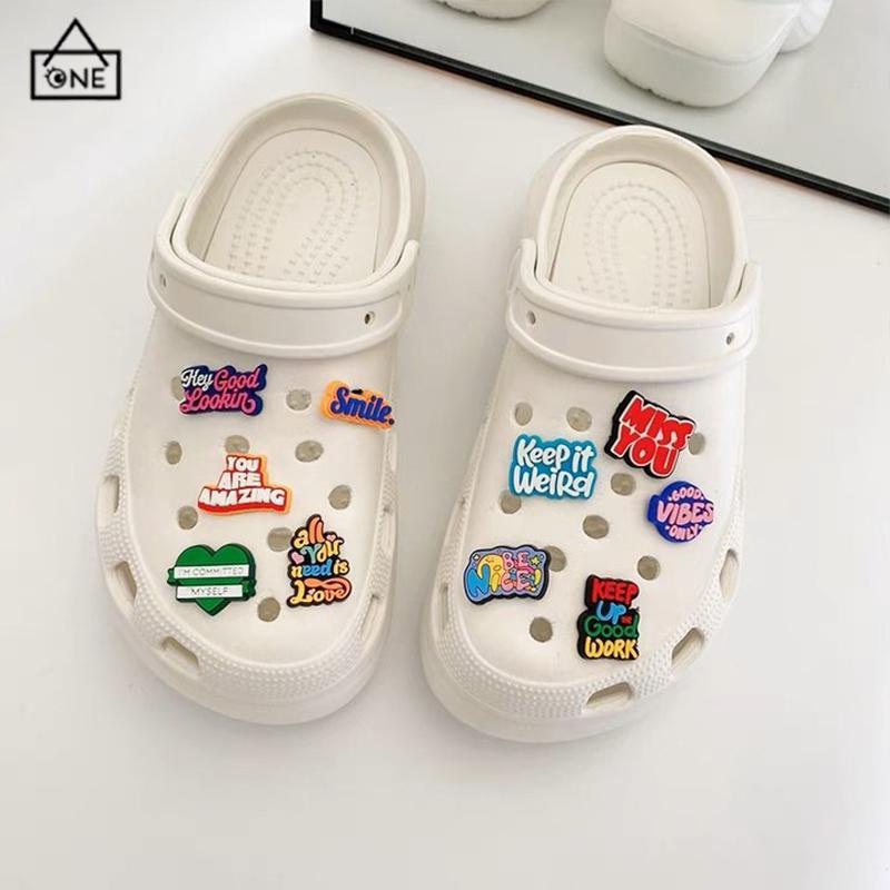 COD❤️Charms Sepatu Motivasional Phrases jibbitz crocs Untuk Aksesoris Pesta Anak Lucu-A.one