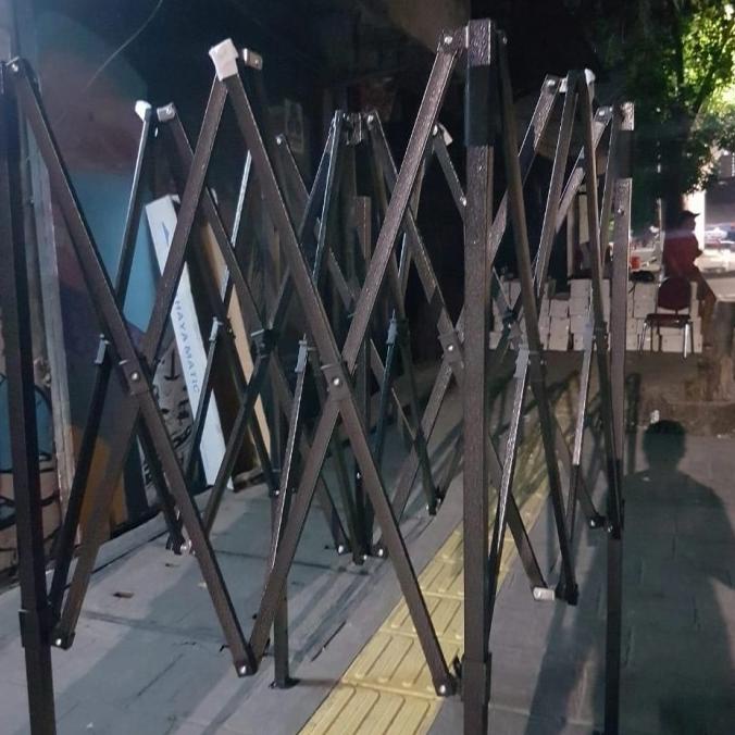 Tenda Lipat Matic Ukuran 2X2