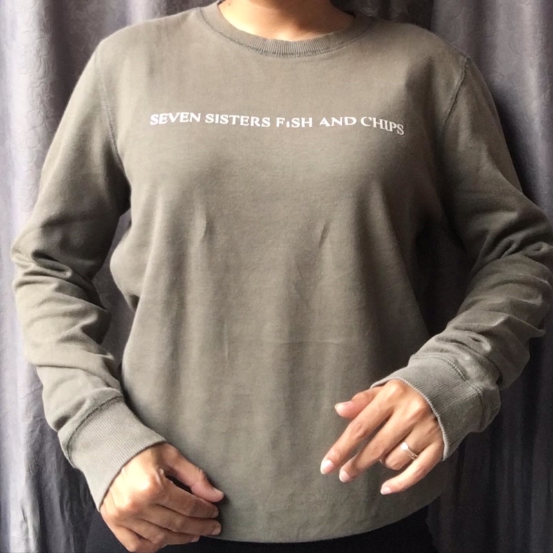 thrift crewneck army