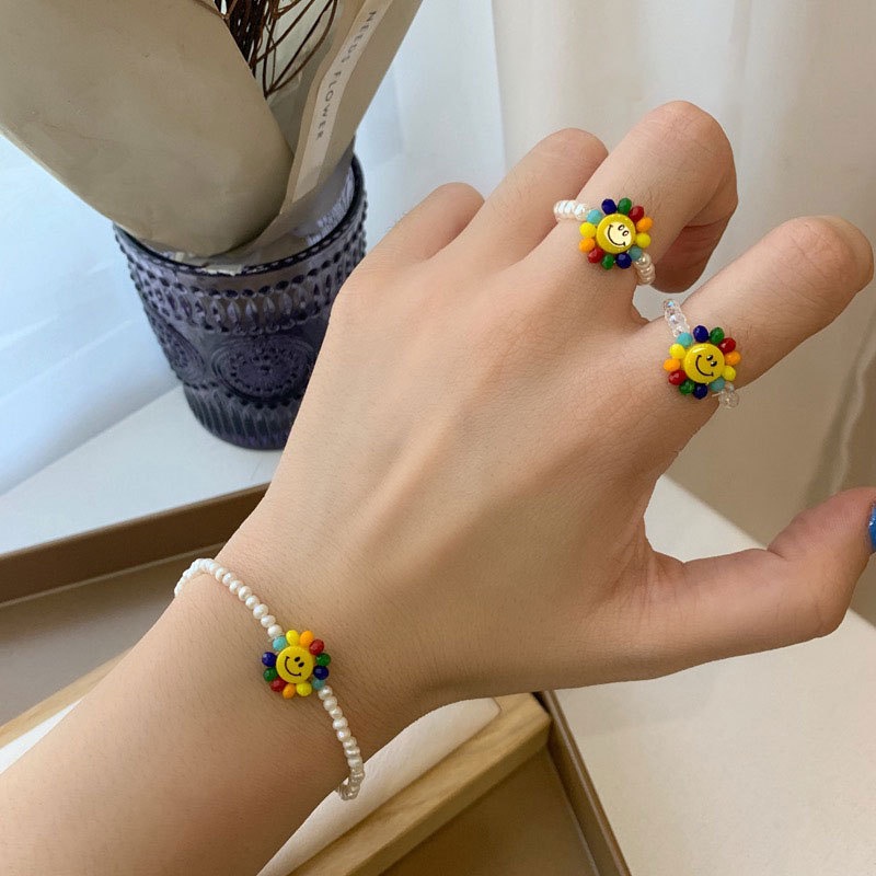 Gelang Tangan Elastis Motif Bunga Matahari / Smiley Hias Kristal / Mutiara Warna-Warni Untuk Wanita