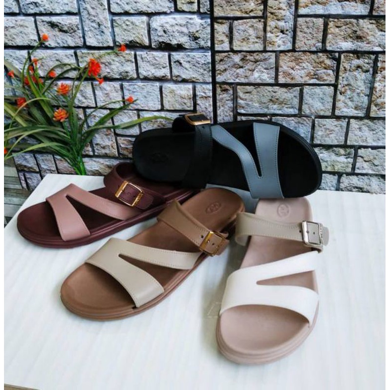 LBE1523 - Sendal Selop Karet Wanita Newera Size 36 - 40