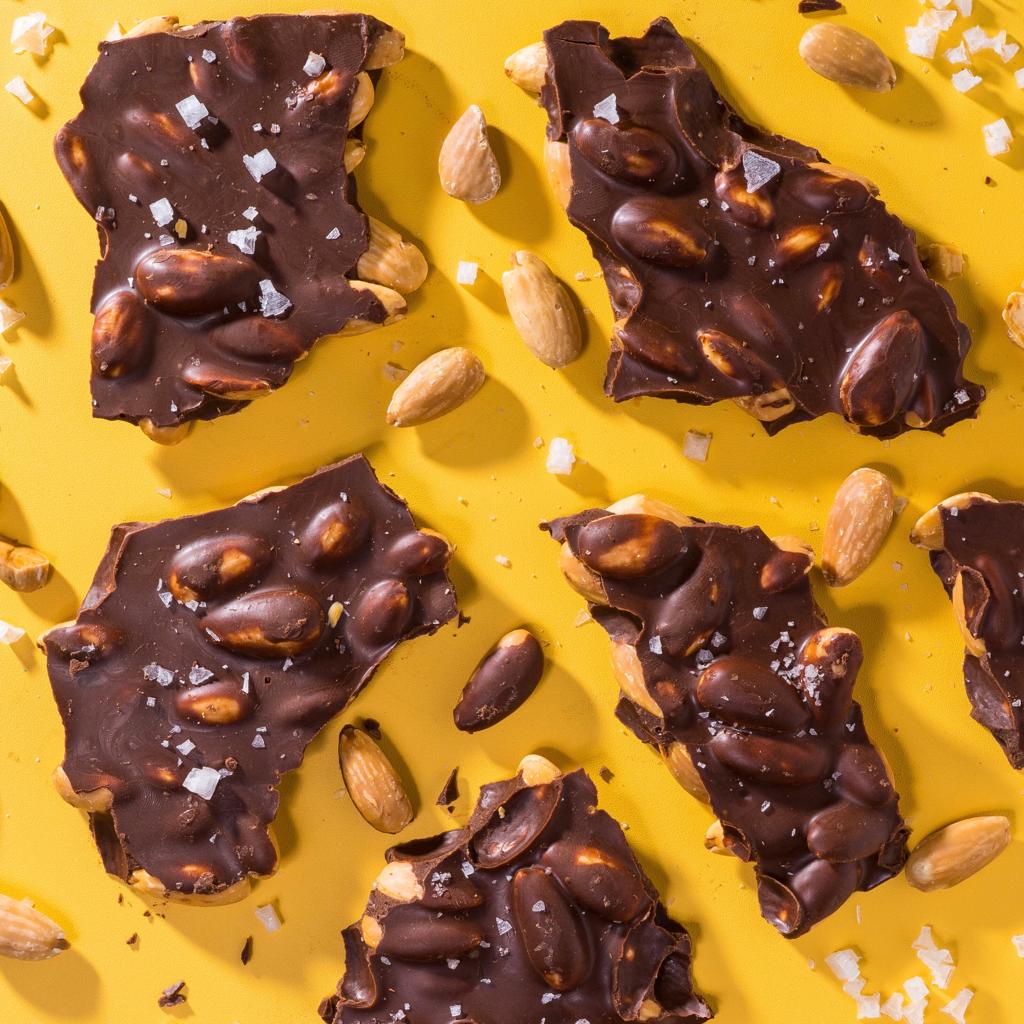 

Pipiltin Cocoa Cokelat Cracks - Dark Chocolate Seasalt Almond