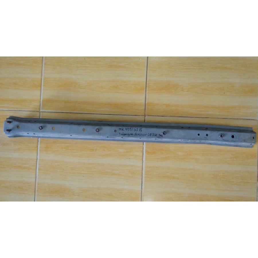 Tulangan Dasbor Canter ORI