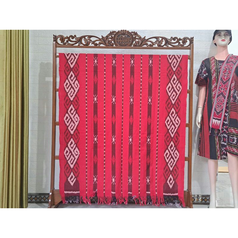 kain tenun edisi natal / tenun edisi merah