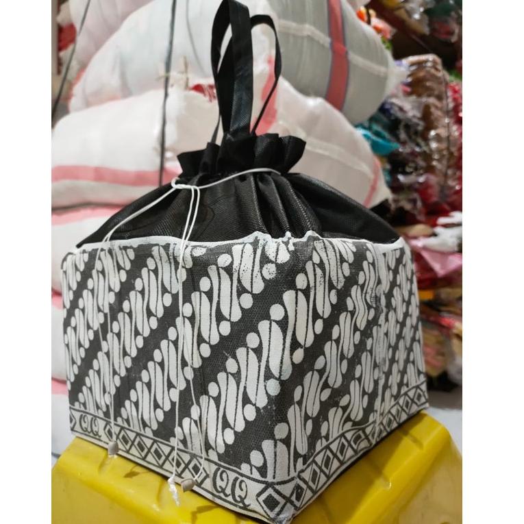 HARGA LUSIN ISI 12 PCS-TAS HAJATAN SERUT SIZE 22 BATIK BASIC PUTIH {KRN.18Oc22ᴴ}