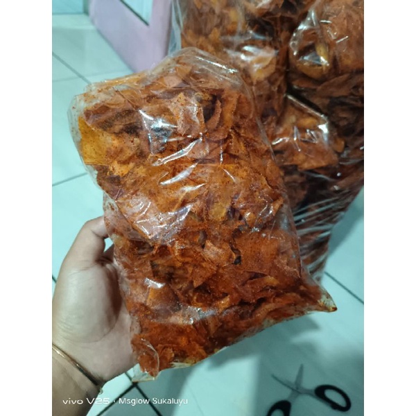 

kripset / keripik singkong pedas bawang netto 250gr