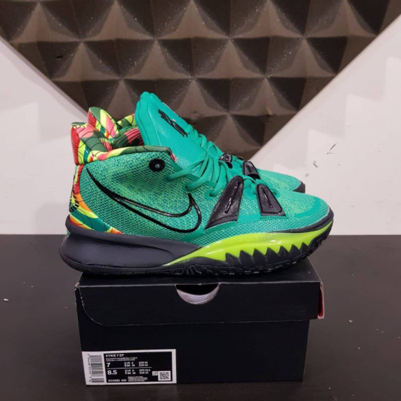 Sepatu Basket Kyrie 7 Weatherman