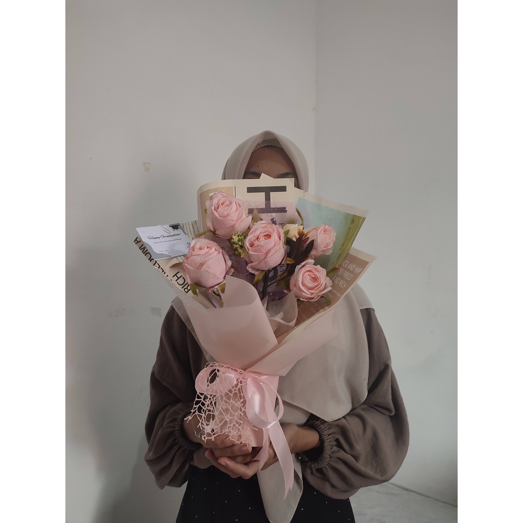 

Melan BOUQUET - BUKET BUNGA BUKET WISUDA BUKET ARTIFICIAL BUCKET BUNGA PALSU FLORIST FLOWER BOUQUET BUNGA