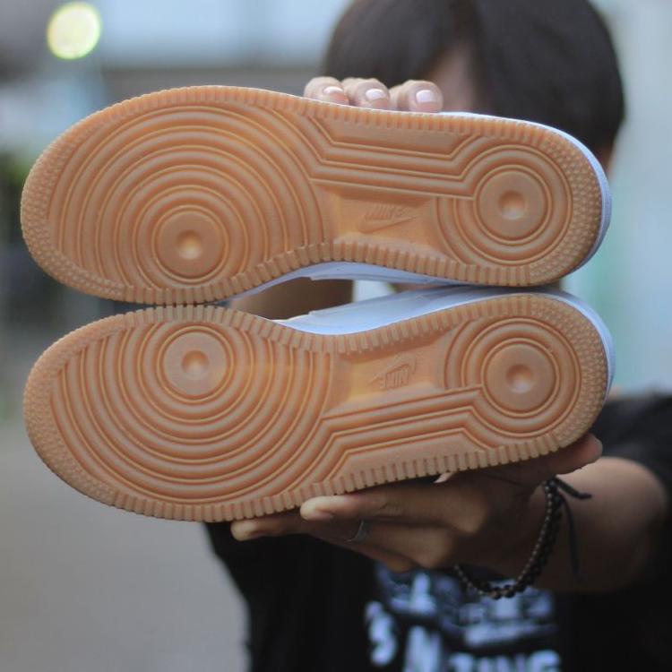 Big Sale NIKE AIR FORCE 1 WHITE BLACK GUM SNEAKERS PRIA