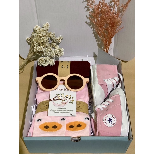 Hampers Baby Girl Bayi Newborn Kado Parcel Lahiran Aqiqah Tasmiyah