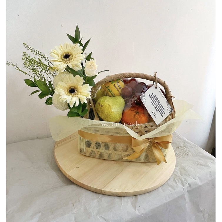 

Parcel Hampers Buah Bunga Premium - Keranjang Bambu