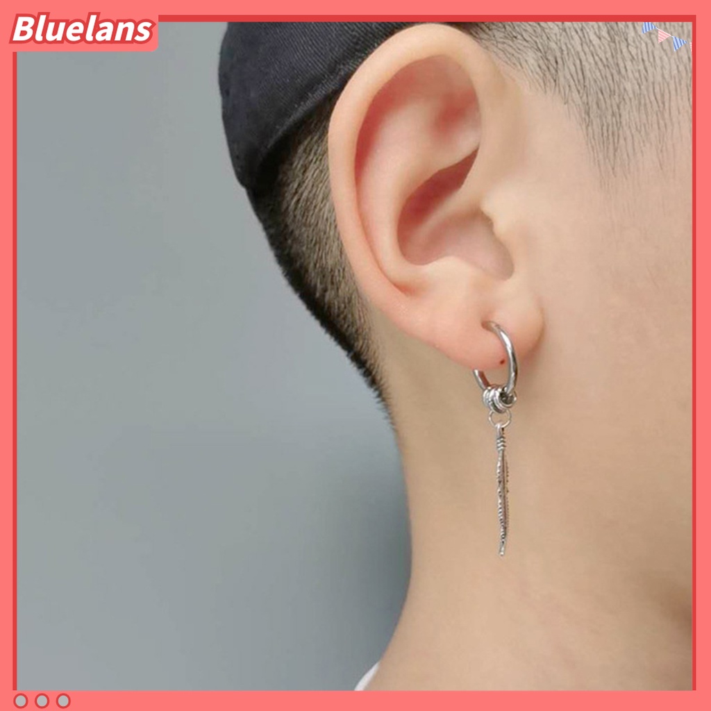 1 Pasang Anting Bentuk Bulu Bahan Stainless Warna Solid Untuk Unisex