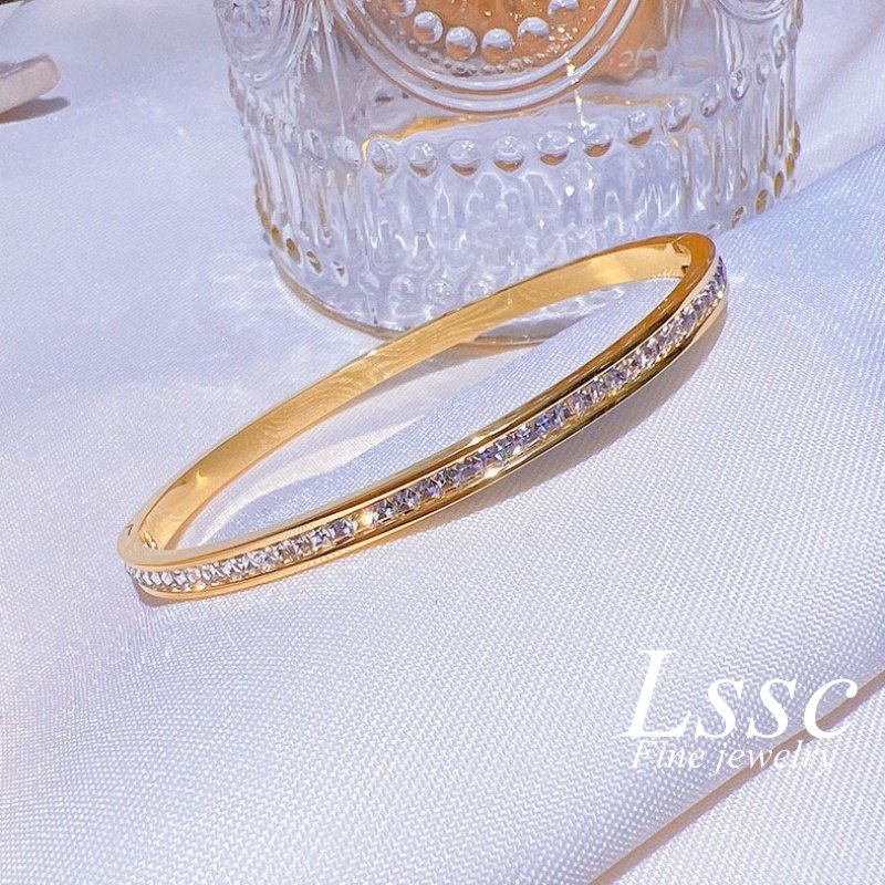 Gelang Titanium Wanita Anti Karat Permata Cantik Emas 18K Fashion Korea Perhiasan Aksesoris Bracelet