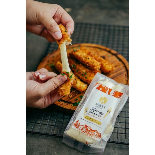 

Keju Stringz (150gr) Affinage Artisan Cheese String Stringer Cheese