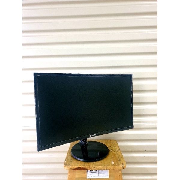 Led monitor samsung C24F390FHE 24 Inc layar curved Fullhd 1920x1080p pas buat gaming dan desain