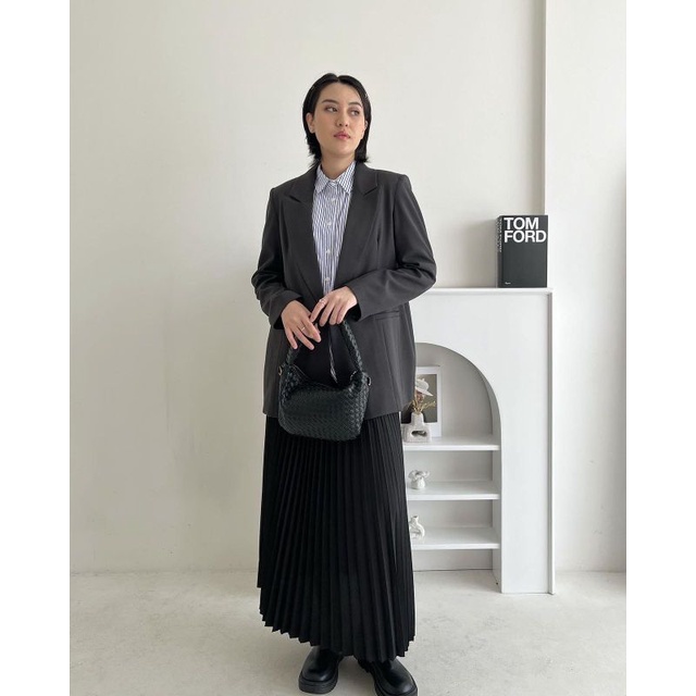 TRICK & TRICKY OVERSIZED SPLIT BLAZER