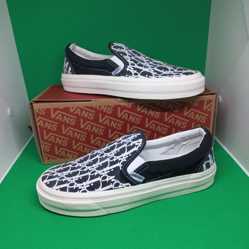 sepatu fashion vans slip on unisex pria dan wanita motif