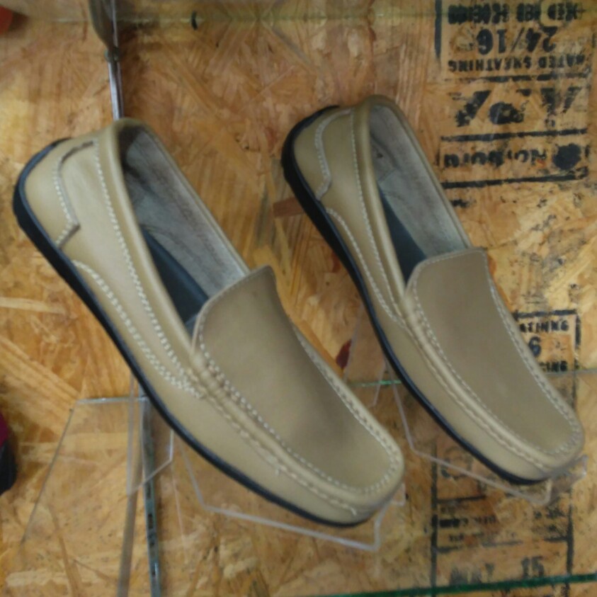 Highland Sepatu Slip on Pria Sepatu Santai Casual Formal Kerja Kantor Kuliah casual slop formal Bayar Ditempat