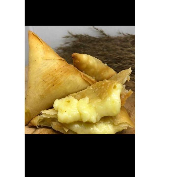 

10.10 Brand Sambosa keju melt serbuuu !