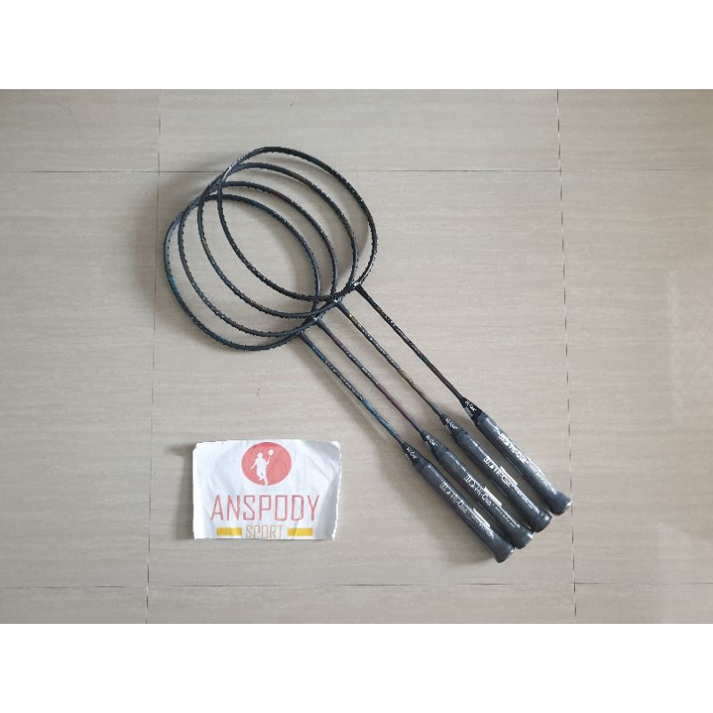 RAKET BADMINTON HIQUA BLUE / RED / GOLD / CHAMO LITE MAX 32LBS