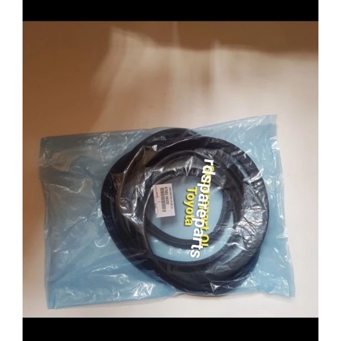 Karet Pintu Sekeliling pintu Depan Kiri Innova 2005-2015