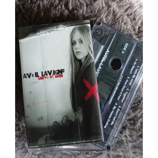 avril lavigne kaset pita