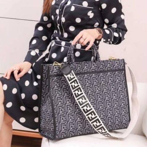 tote bag wanita tas selempang wanita tas wanita kekiniaan tas wanita terbaru tas wanita branded tas wanita import tas jinjing wanita tas bahu wanita tas wanita premium sling bag wanita hand bag wanita COD