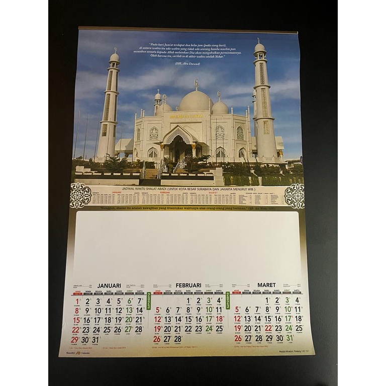 Kalender dinding triwulan 2023 motif mesjid