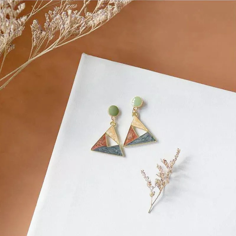 Anting Tusuk Wanita  Earring Triangle Segitiga Liontin Pastel Athena