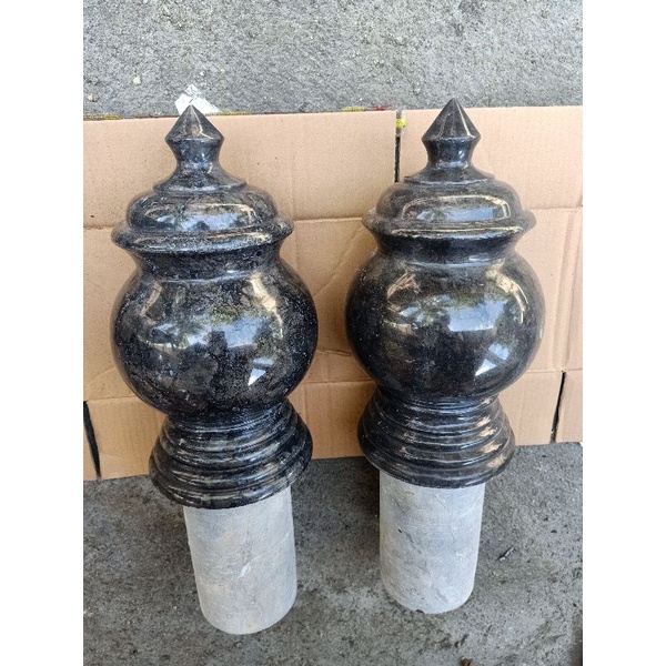 Satu Set Nisan Bundar Marmer Hitam