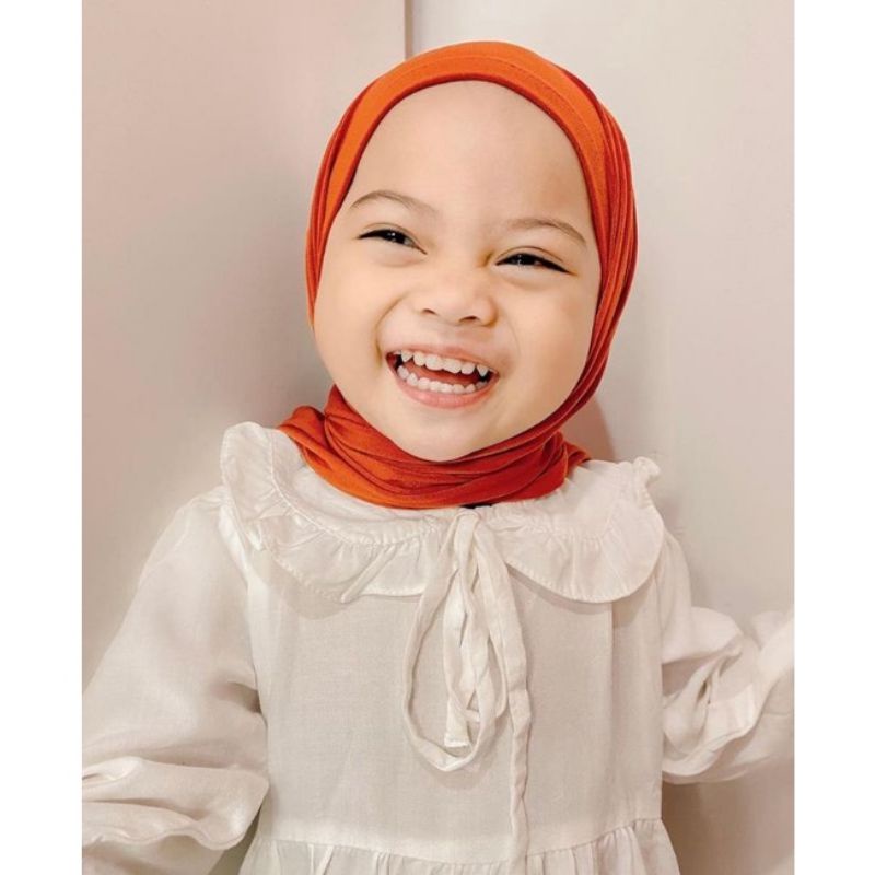 HIJAB ANAK 0-8THN JERSEY PREMIUM / HIJAB ANAK INSTANT SEGITIGA