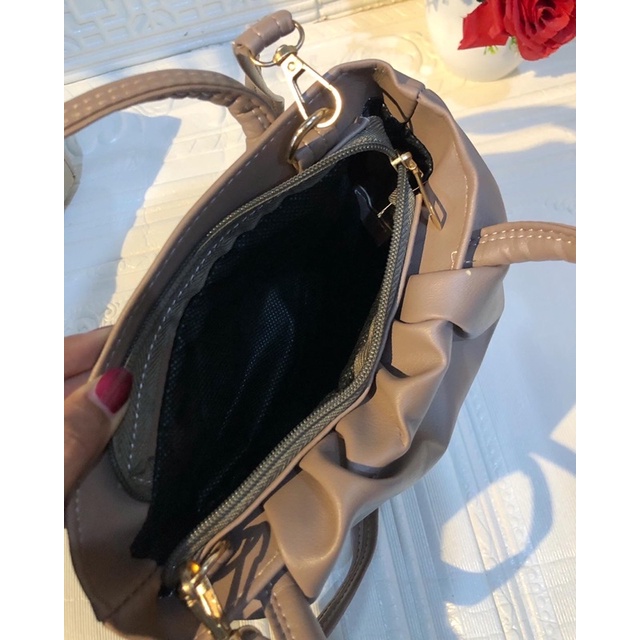 ESME LEATHER / TAS SLEMPANG / TAS KOREA / TAS HANDLE / AQILLA BAGS