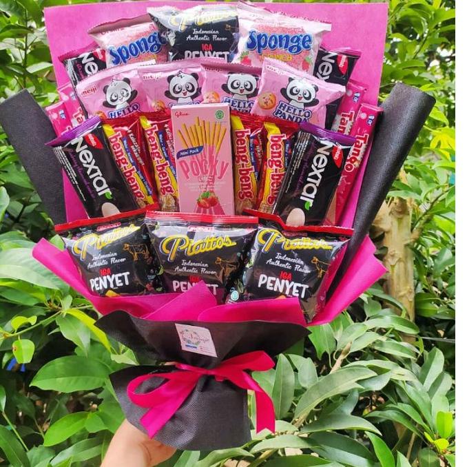 

ARTs9S3e--(B) buket big premium pocky BLACK PINK/paket/bingkisan Snack Ulang Tahun/Ultah/ Wisuda/Kado/Hadiah