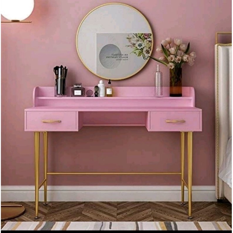 Meja rias kekinian warna pink