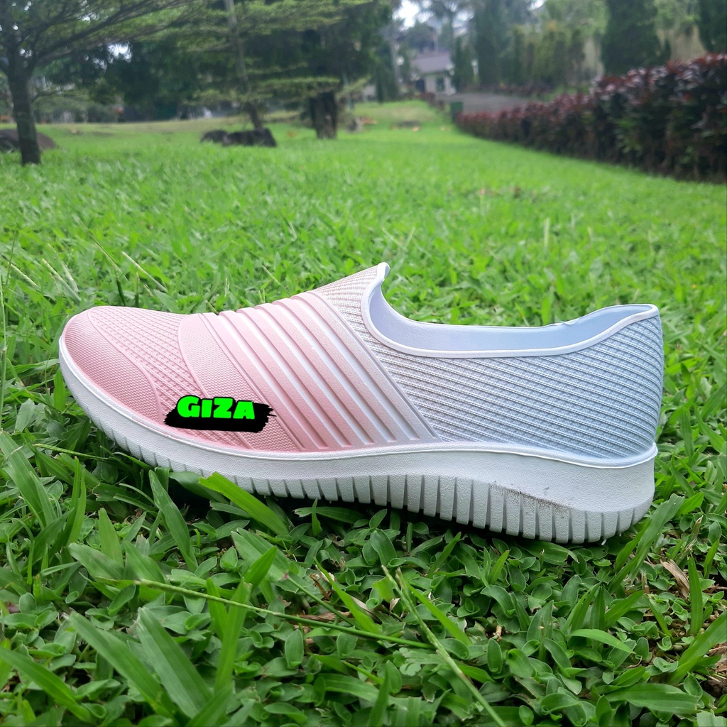 Slip On Wanita Sepatu Flat Berbahan Karet Tanpa Sambungan Anti Air Ringan Elegan